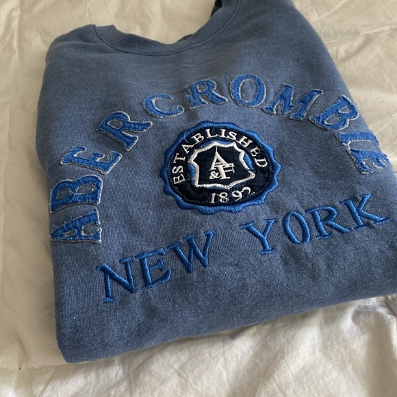 Sweater- Abercrombie - Picture 3 of 3